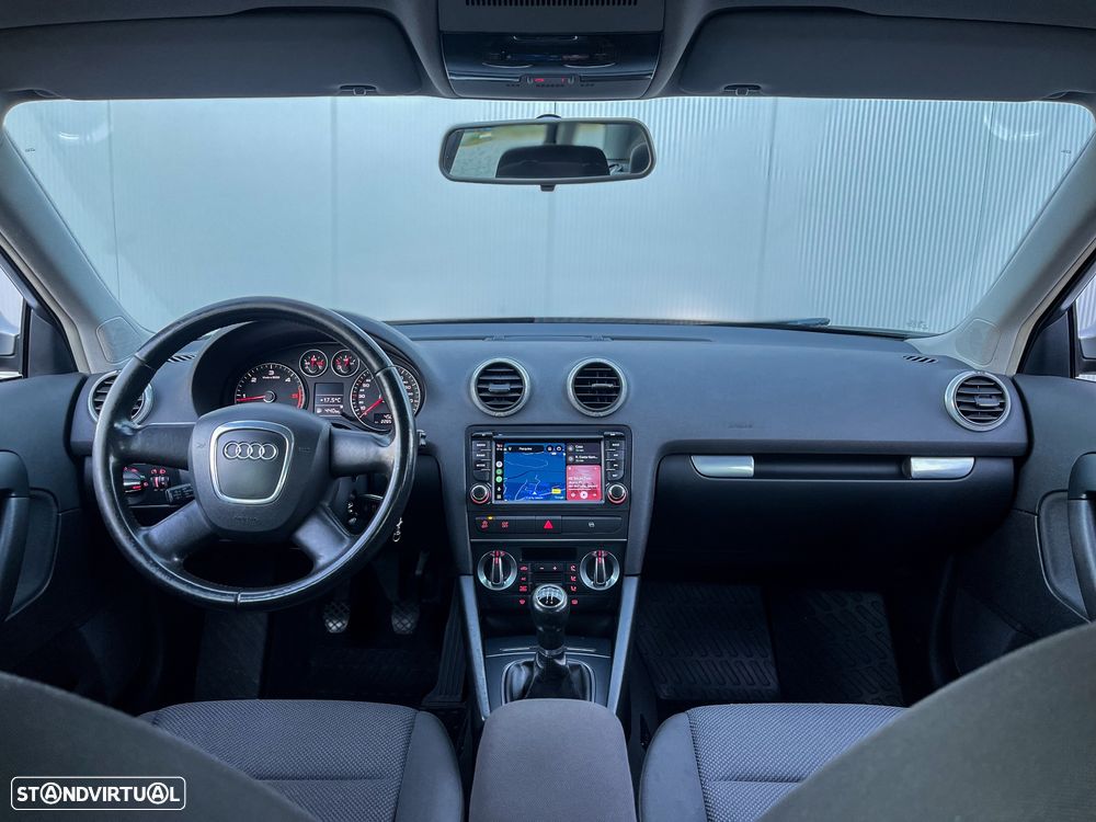 Audi A3 Sportback 1.6 TDI Attraction - 4