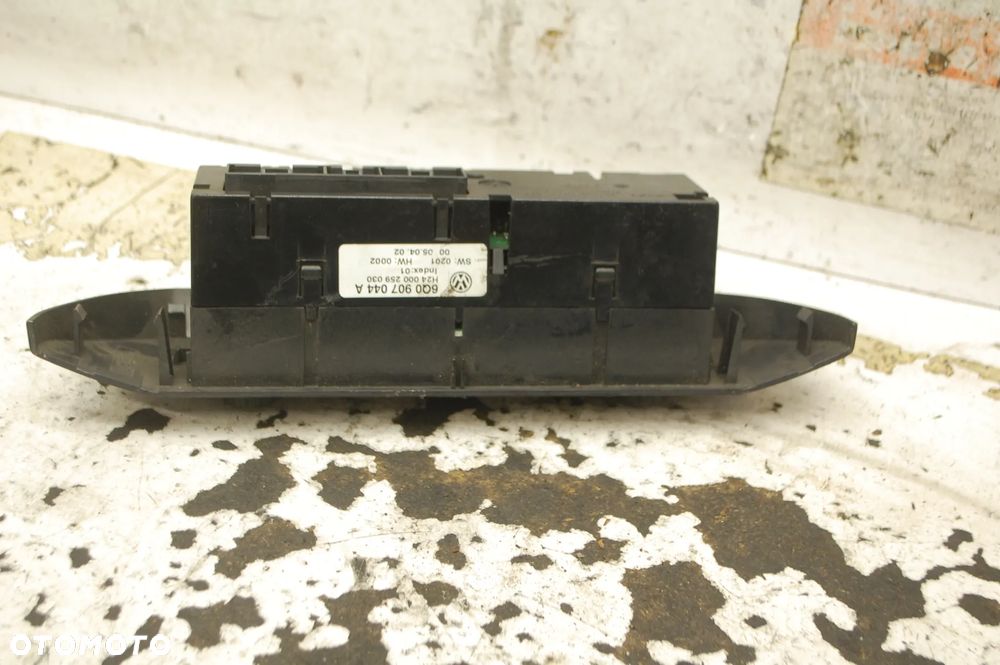 PRZEŁĄCZNIK PANEL KLIMATRONIC 6Q0907044A VW POLO IV 9N - 3