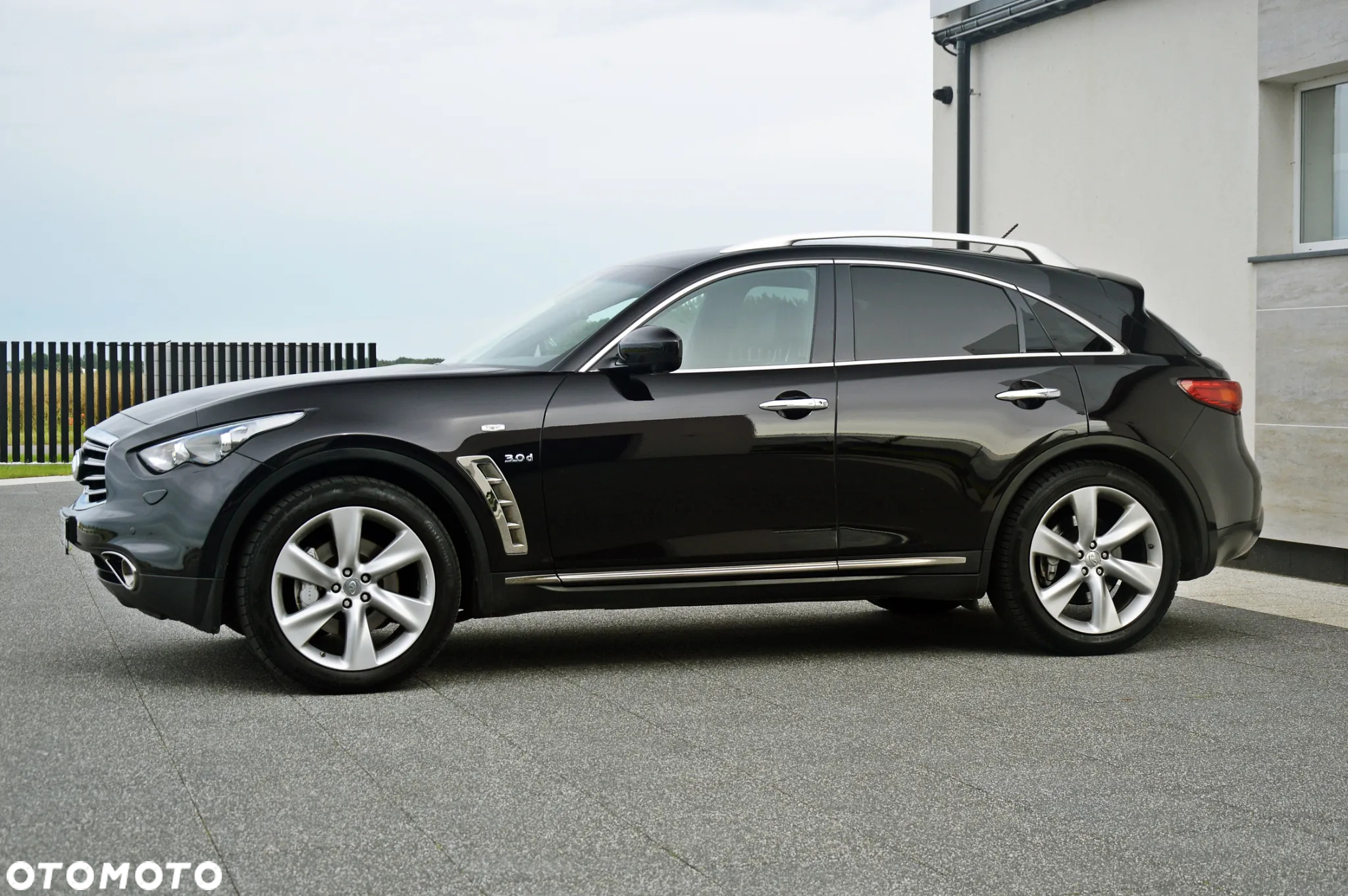 Infiniti QX70 3.0d S Premium - 9