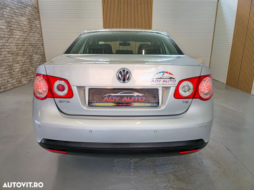 Volkswagen Jetta 1.4 TSI Freestyle - 18