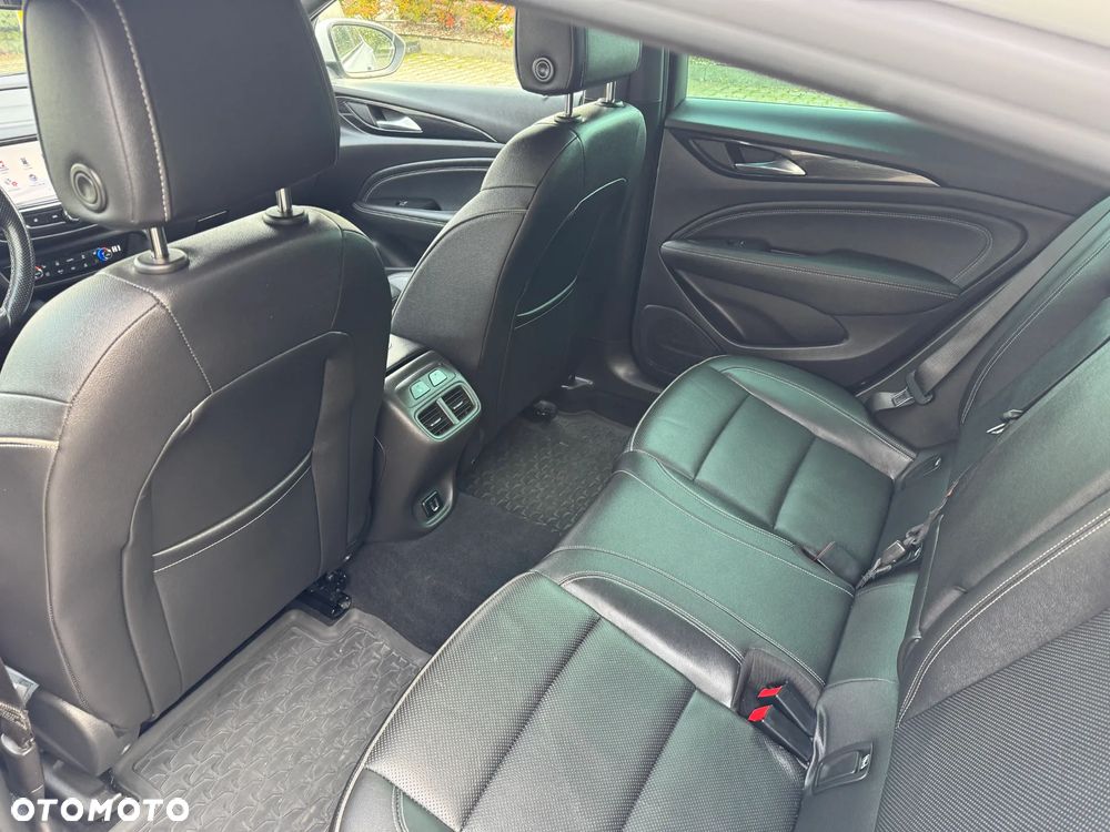 Opel Insignia CT 1.5 T Elite S&S - 12