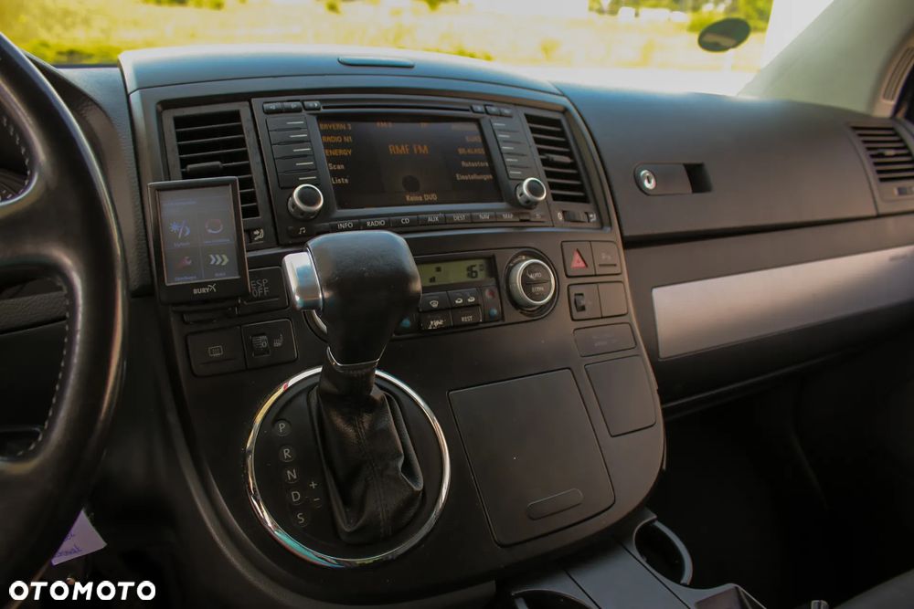 Volkswagen Multivan - 36