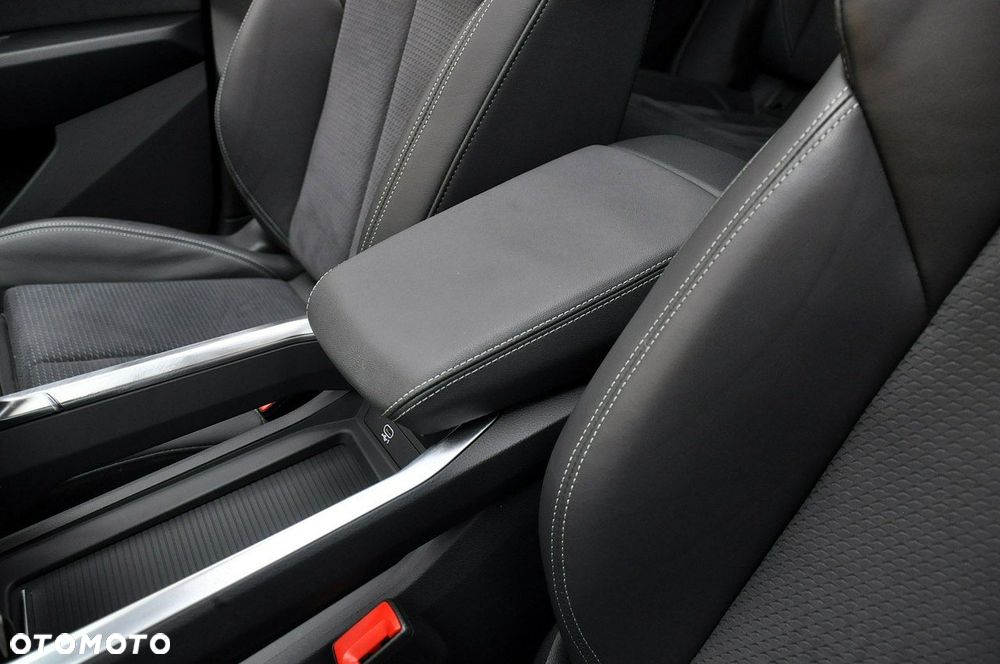 Audi Q8 Sportback e-tron - 24