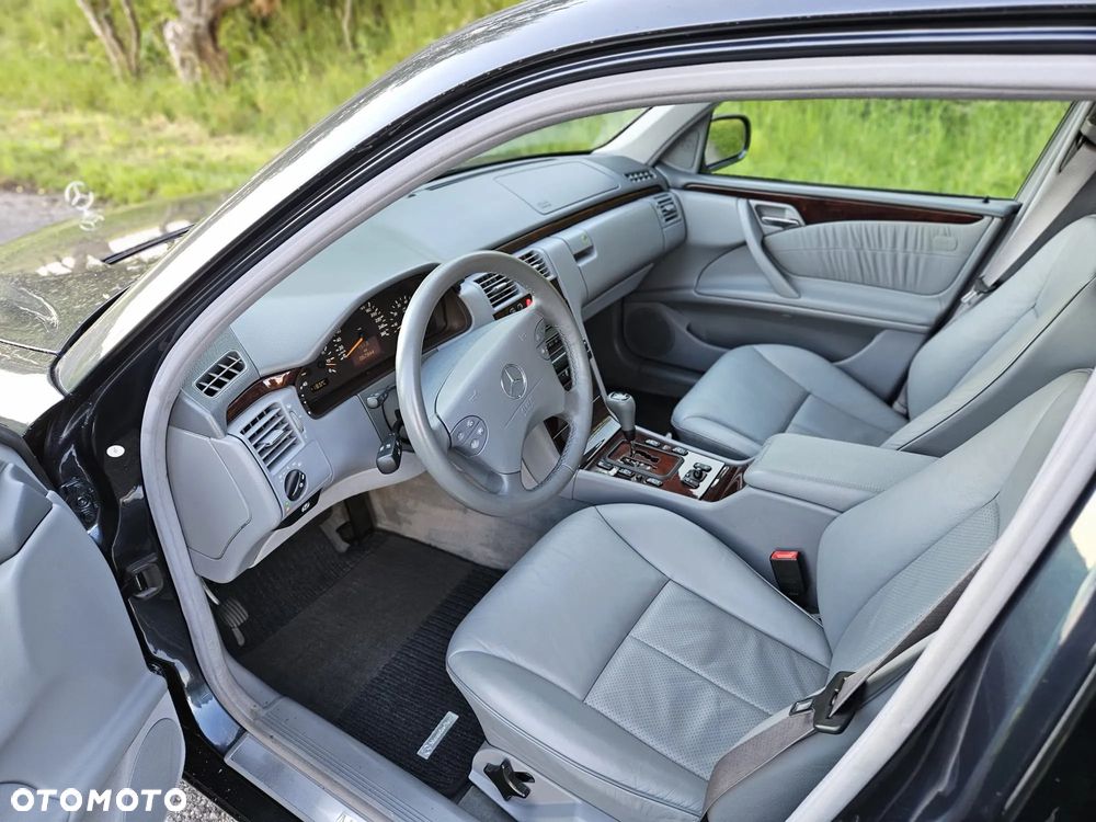 Mercedes-Benz Klasa E 430 4 Matic Elegance - 4