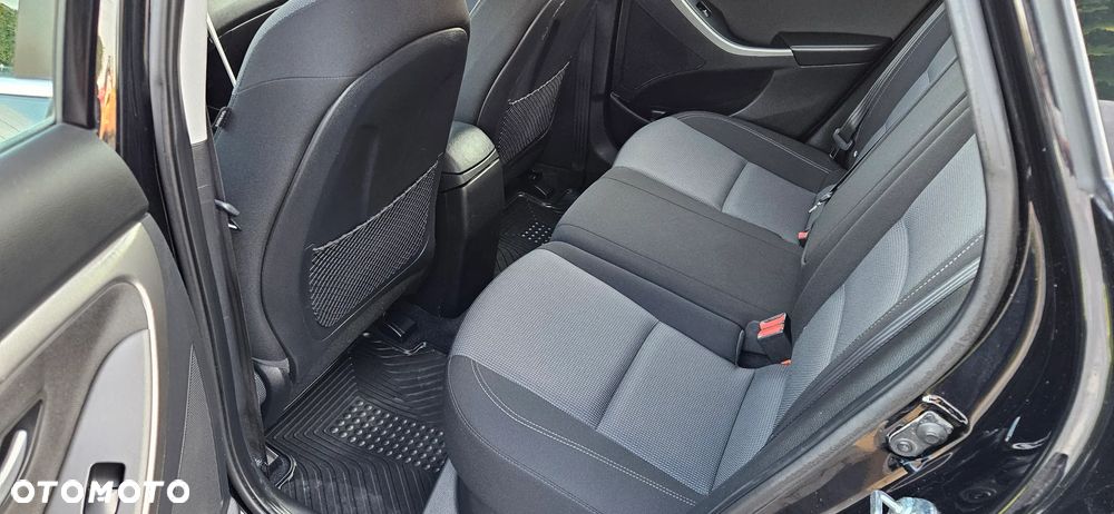 Hyundai i30 1.6 CRDI Family - 15