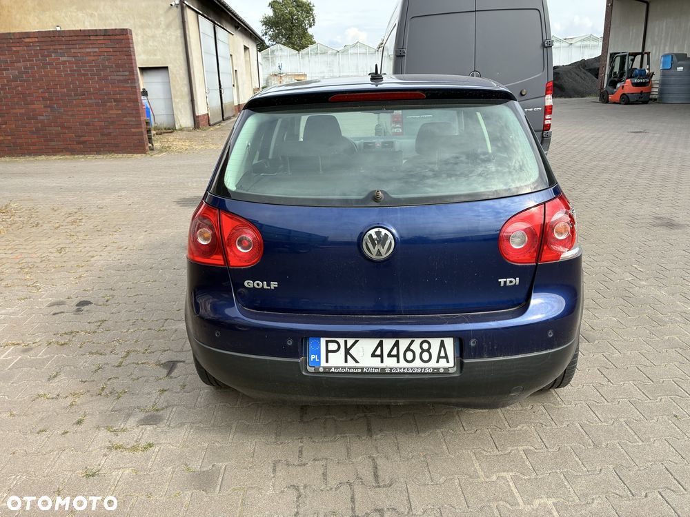 Volkswagen Golf - 5