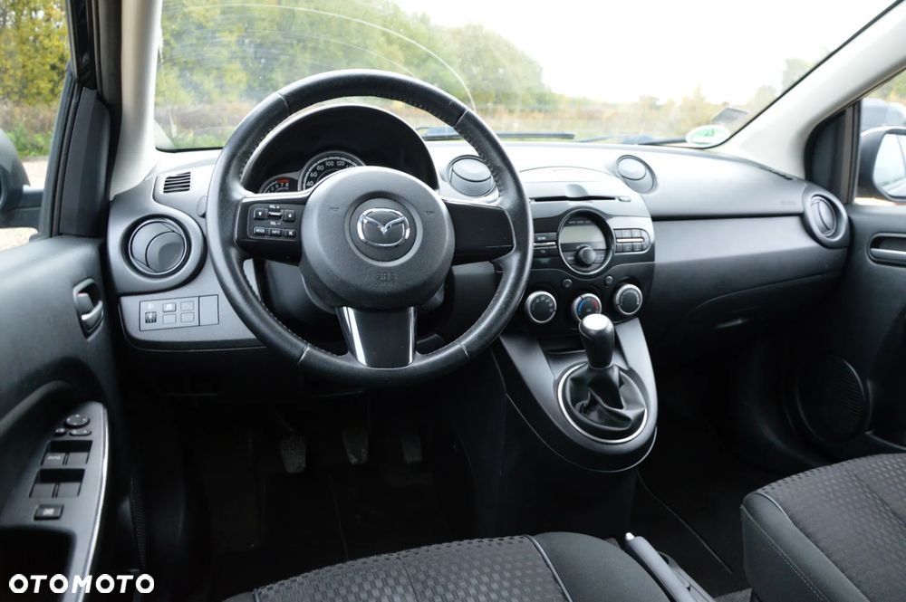 Mazda 2 1.3 Exclusive + - 26