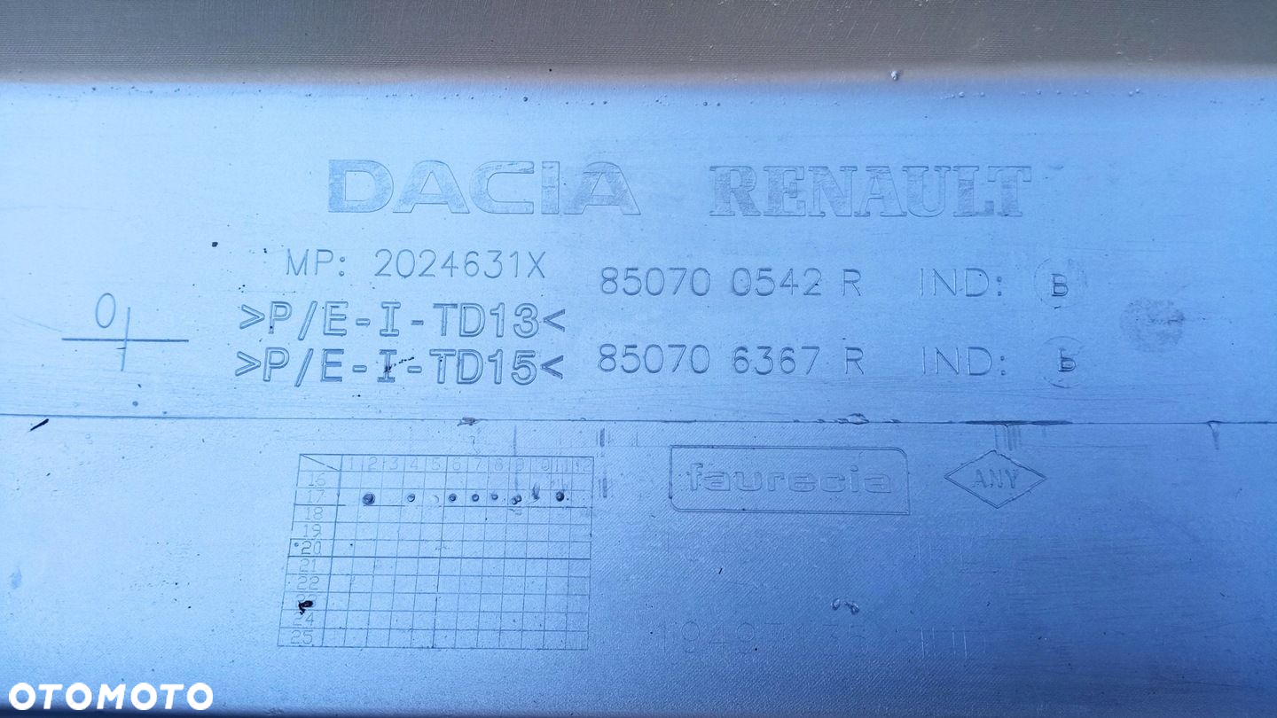 DACIA DUSTER II 17- DOKŁADKA LISTWA ŚRODKOWA ZDERZAKA TYŁ 850700542R - 8