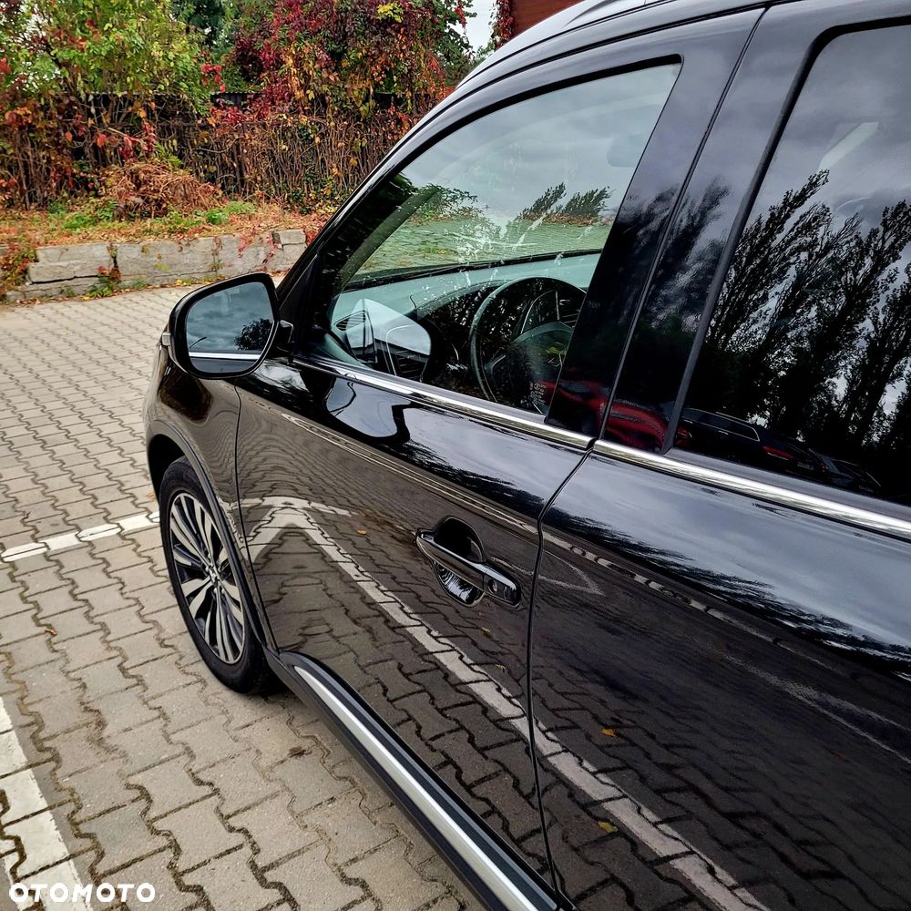 Mitsubishi Outlander - 7