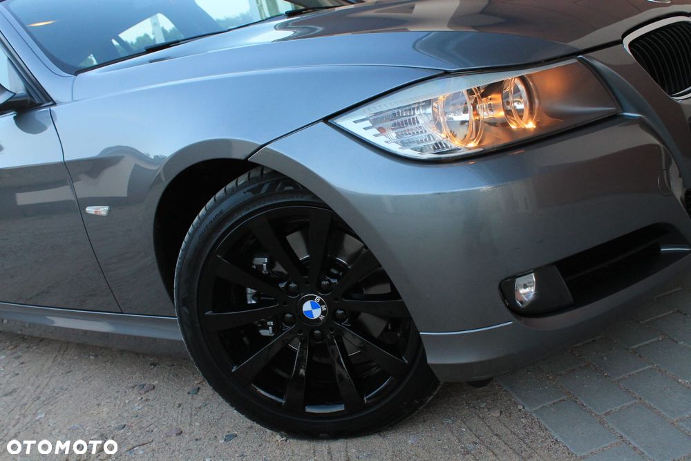 BMW Seria 3 318d DPF Edition Exclusive - 31