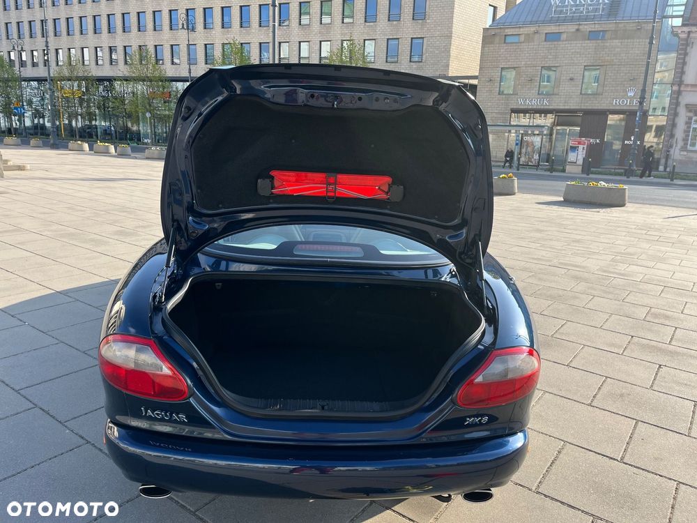 Jaguar XK8 4.0 - 25