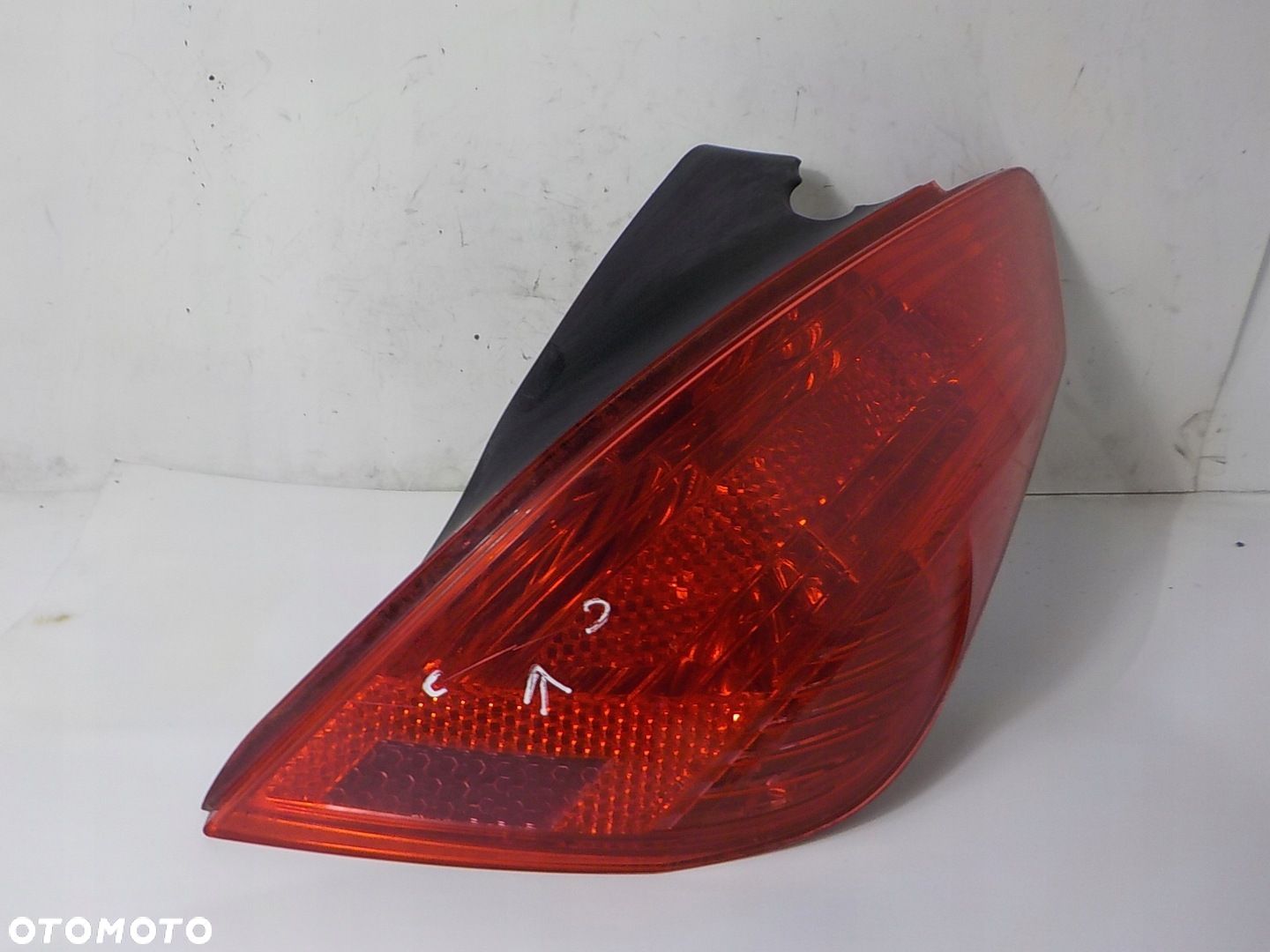 PEUGEOT 308 T7 HB LIFT LAMPA PRAWA TYŁ TYLNA 9646287XT - 1