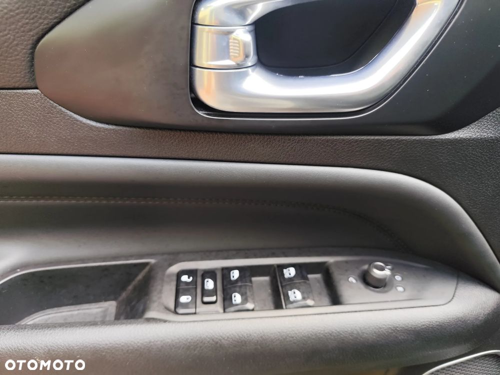 Jeep Compass - 24