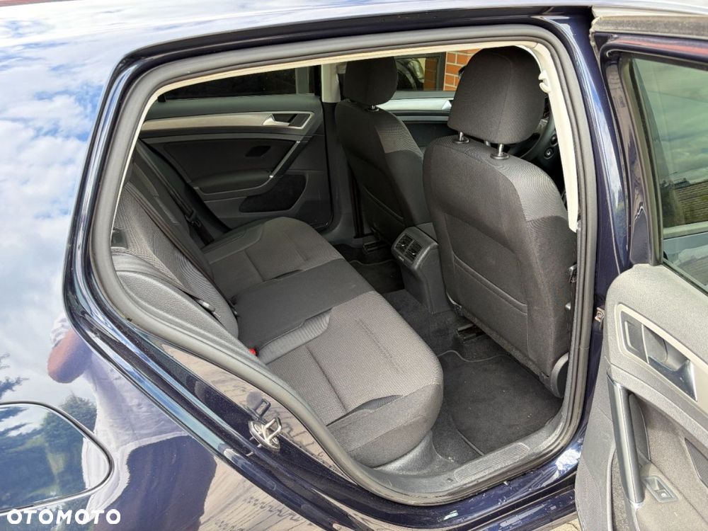 Volkswagen Golf - 17