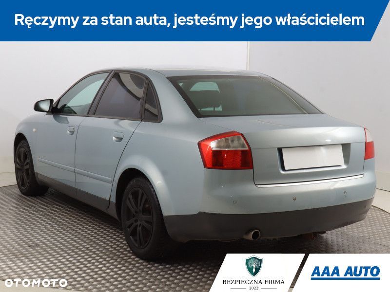 Audi A4 Limousine - 6