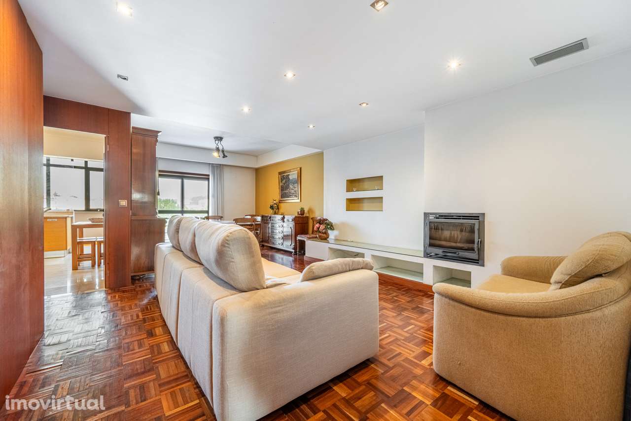 Apartamento T2 com garagem na Avenida da Liberdade, em Braga! - Grande imagem: 5/26