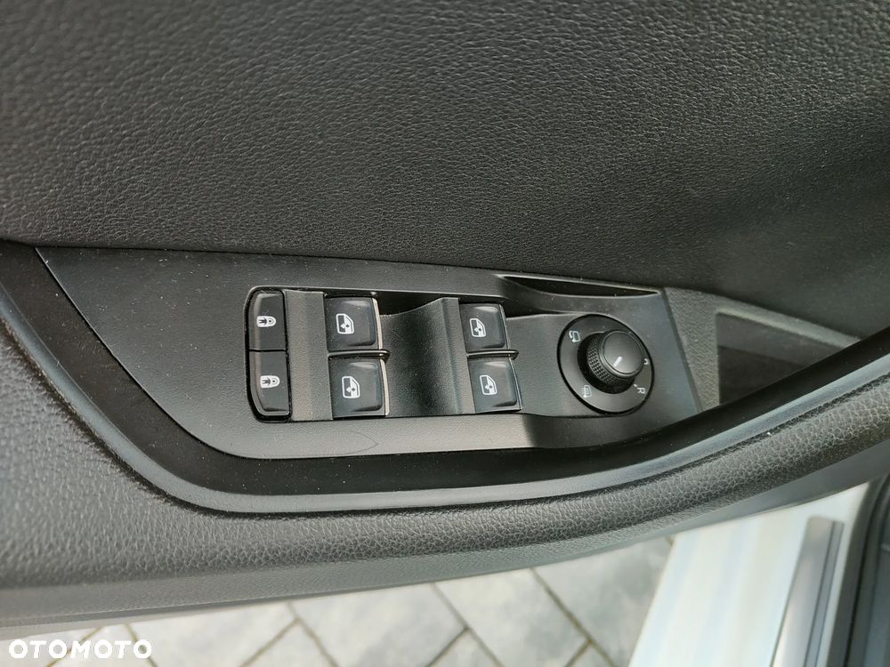 Skoda Superb 2.0 TDI Active DSG7 - 35