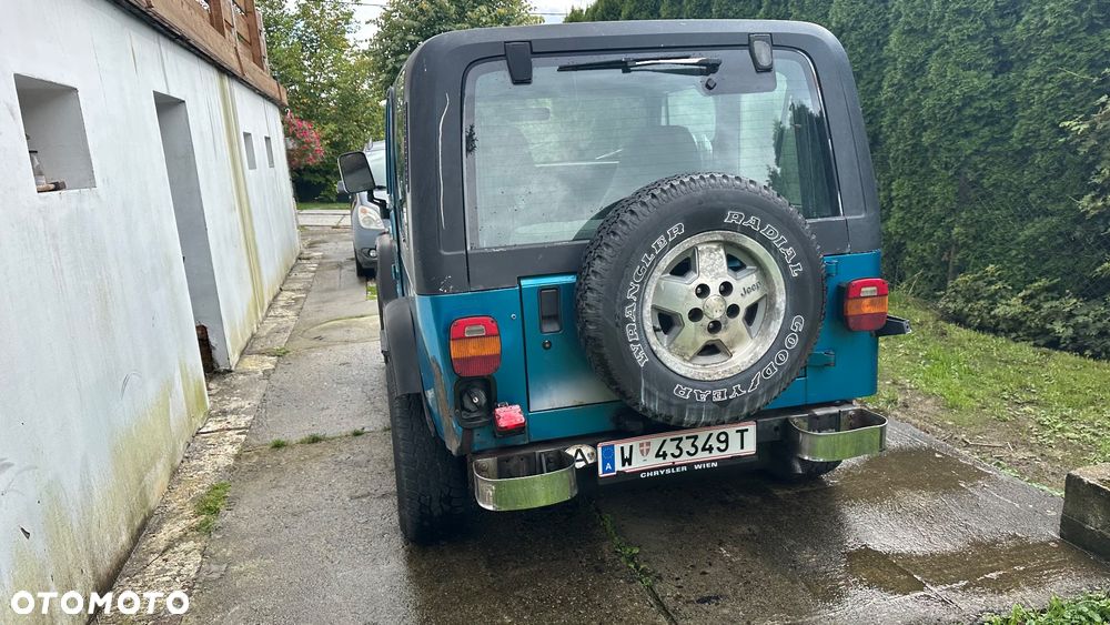 Jeep Wrangler 2.5L - 17