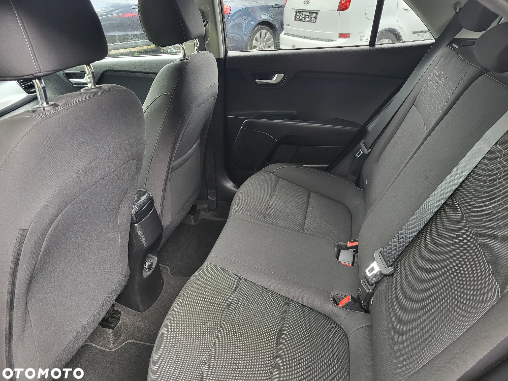 Kia Rio 1.4 CRDi 90 Platinum Edition - 23