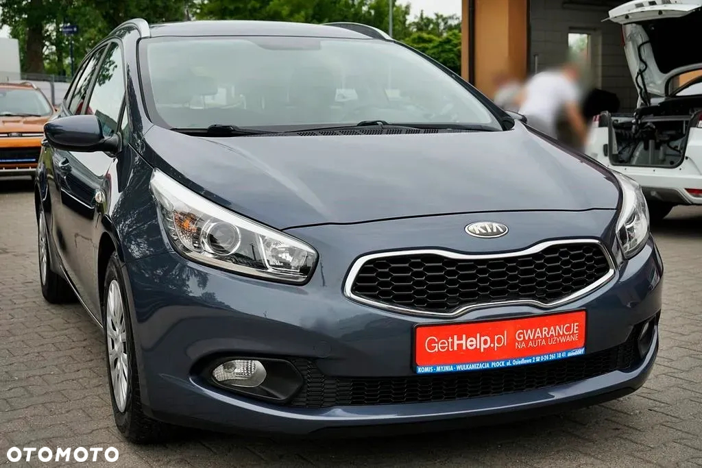Kia Ceed - 12