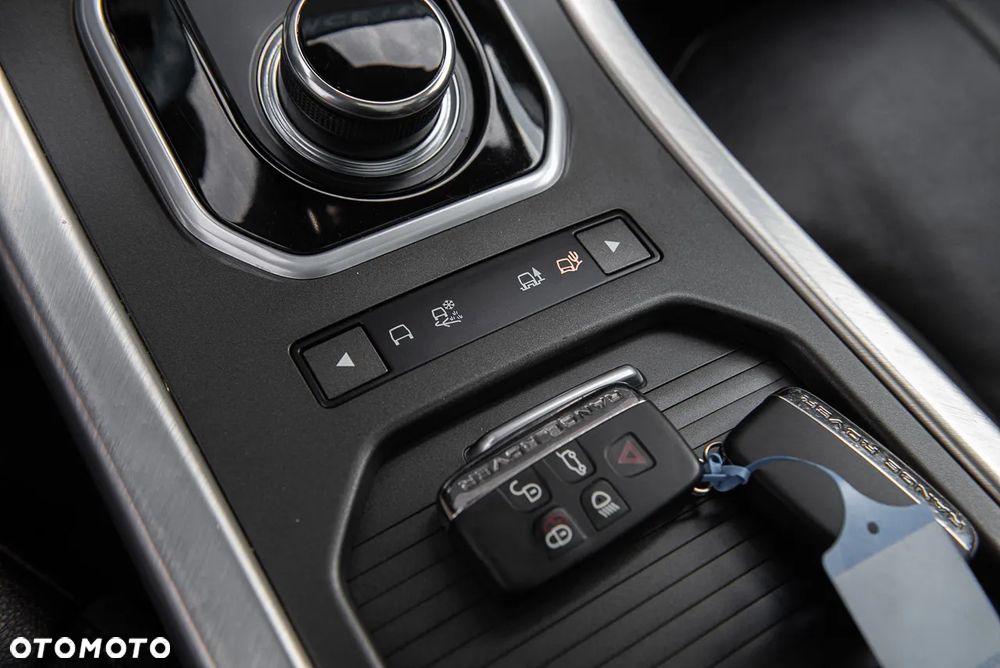 Land Rover Range Rover Evoque - 25