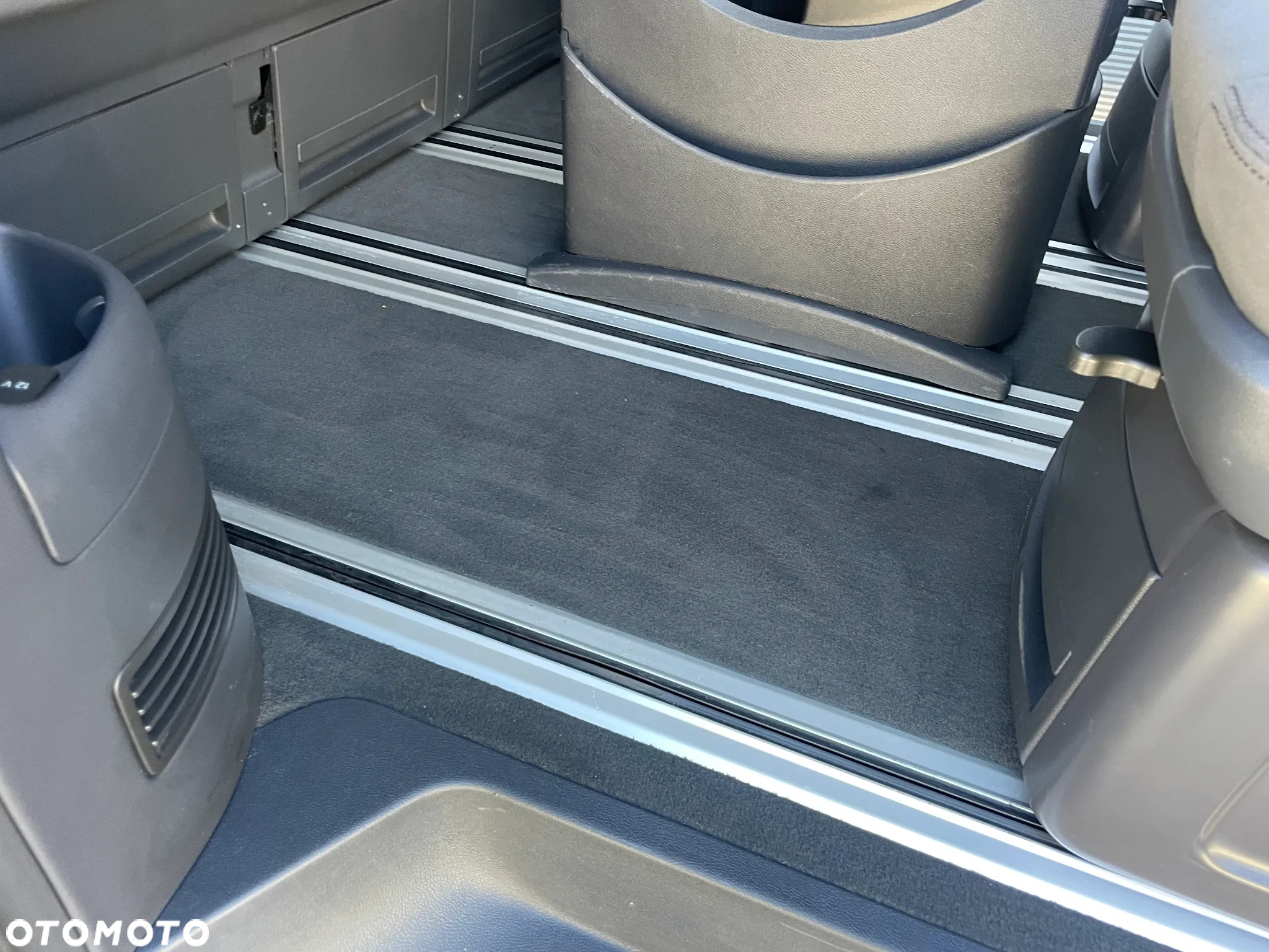 Volkswagen Multivan TDI L1 Comfortline 4Motion - 21