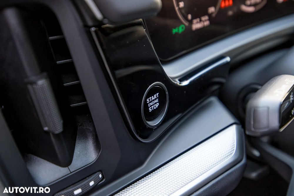 Porsche Cayenne Coupe E-Hybrid - 24