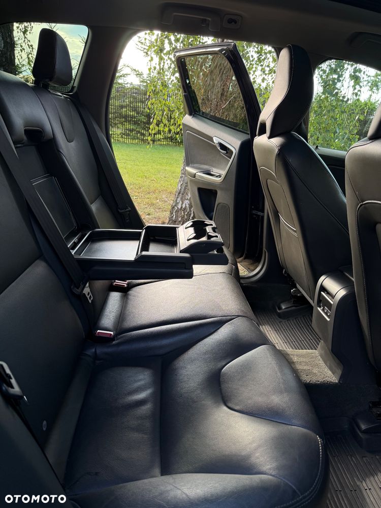 Volvo XC 60 T5 AWD Momentum - 19