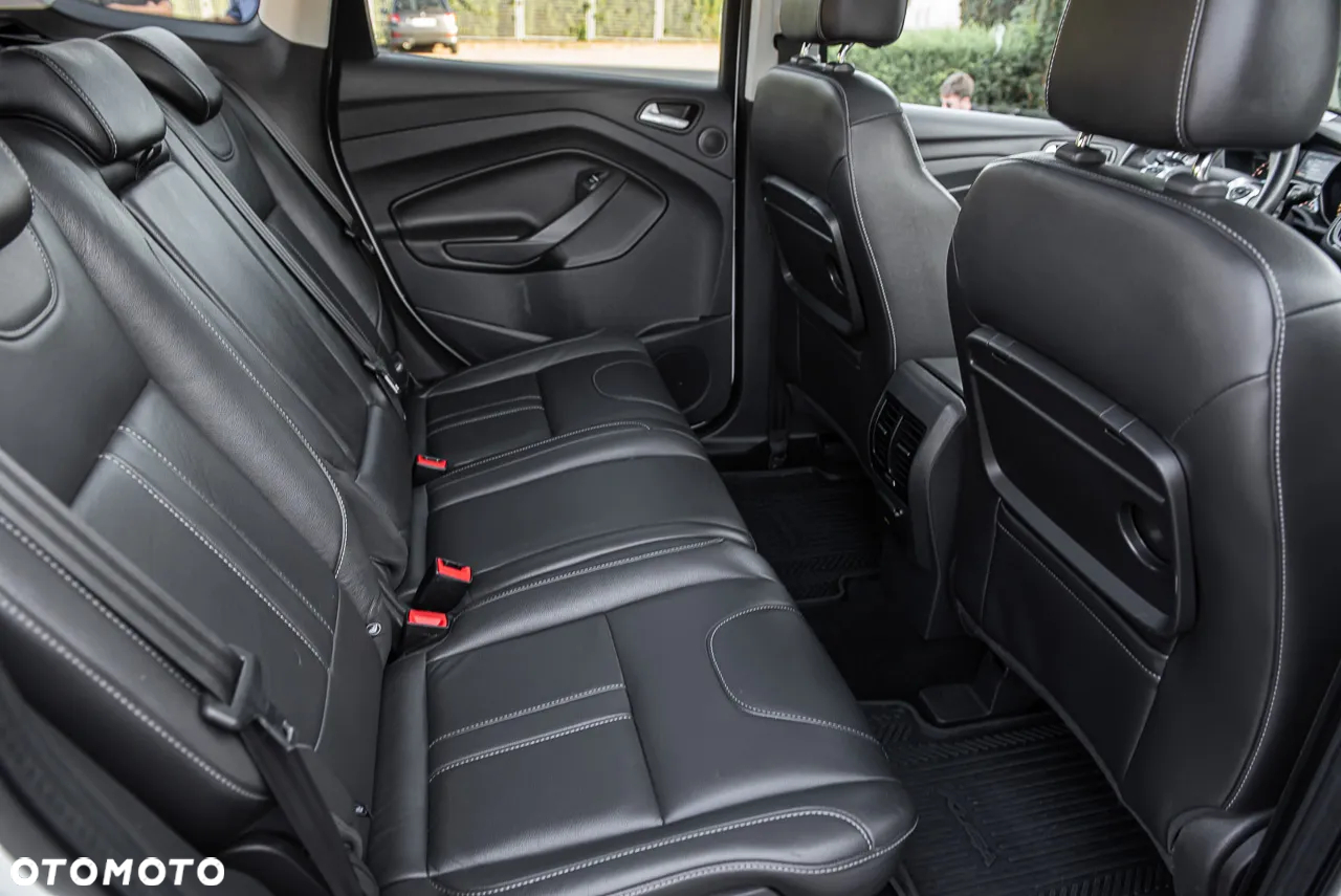 Ford Kuga 1.5 EcoBoost 4WD Titanium - 34