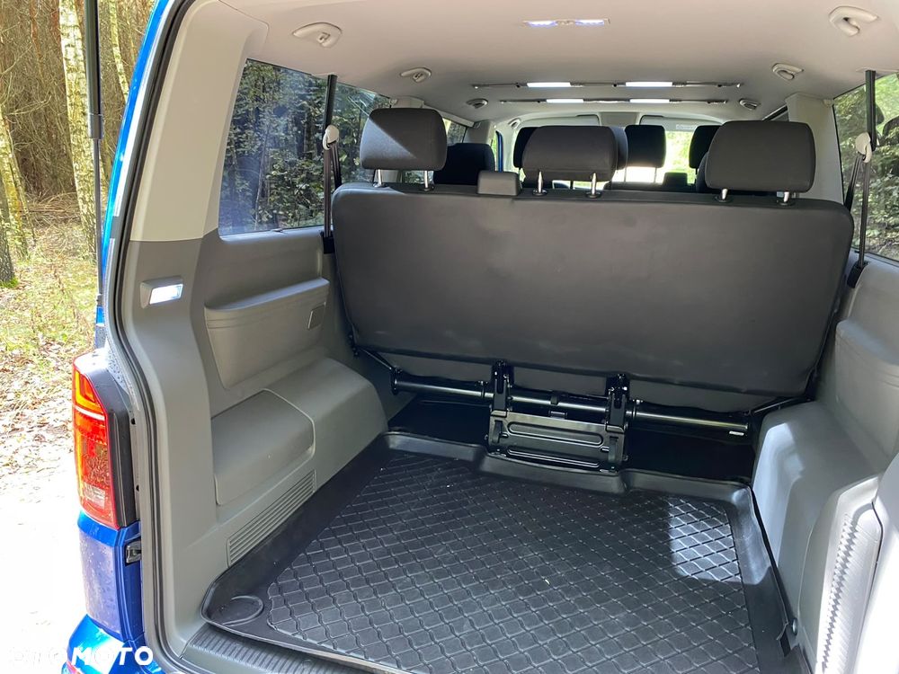 Volkswagen Caravelle - 28