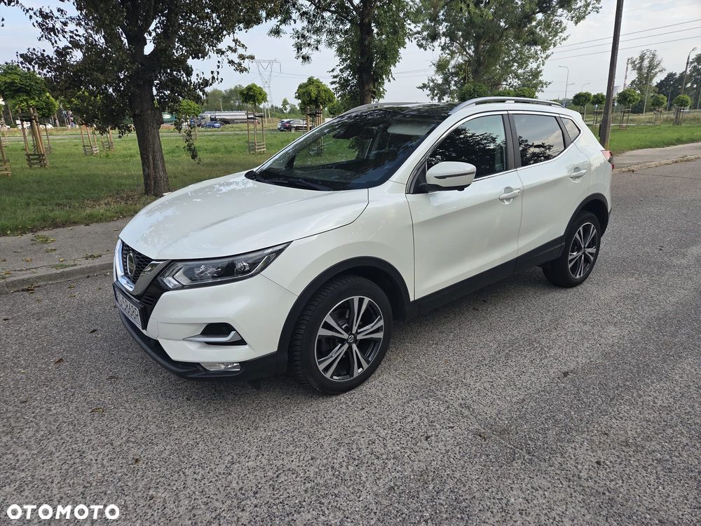 Nissan Qashqai 1.3 DIG-T N-Connecta - 1