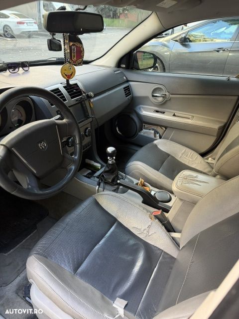 Dodge Avenger 2.0L CRD SXT - 6