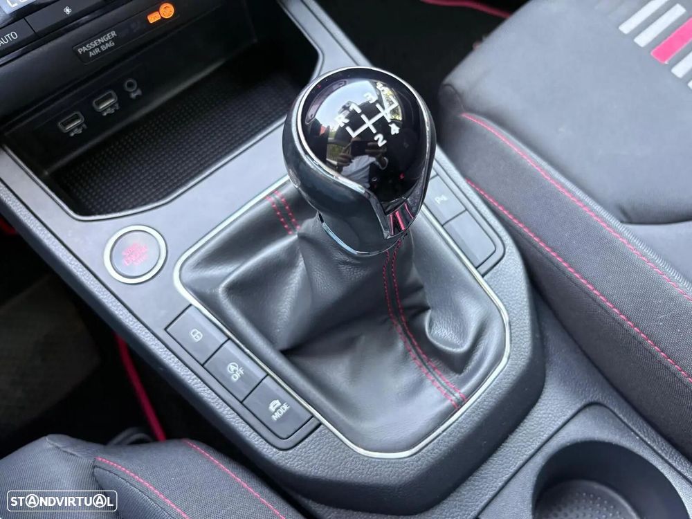 SEAT Ibiza 1.0 TSI FR - 48