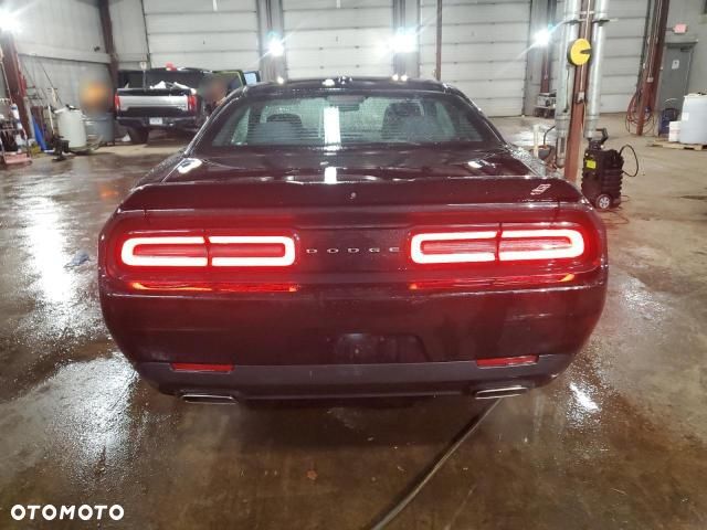 Dodge Challenger 3.6 GT AWD - 23