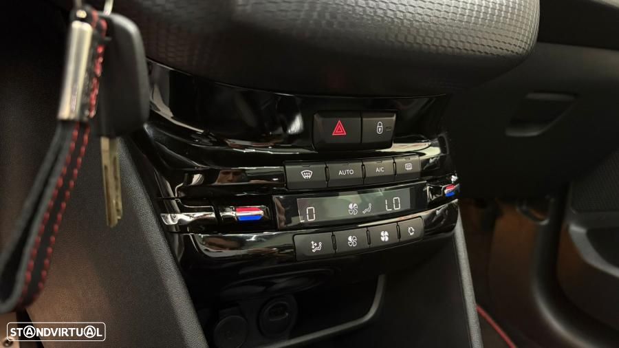 Peugeot 2008 1.2 PureTech GT Line - 14