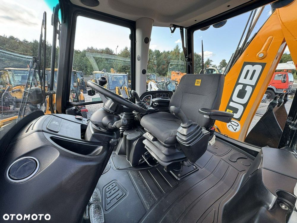 JCB 3CX - 23