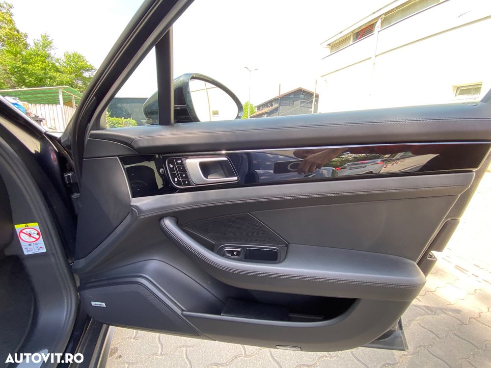 Porsche Panamera 4 E-Hybrid - 6