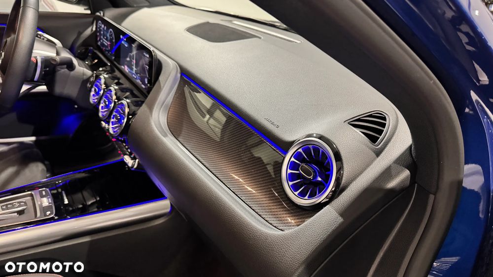 Mercedes-Benz GLA 200 AMG Line - 29