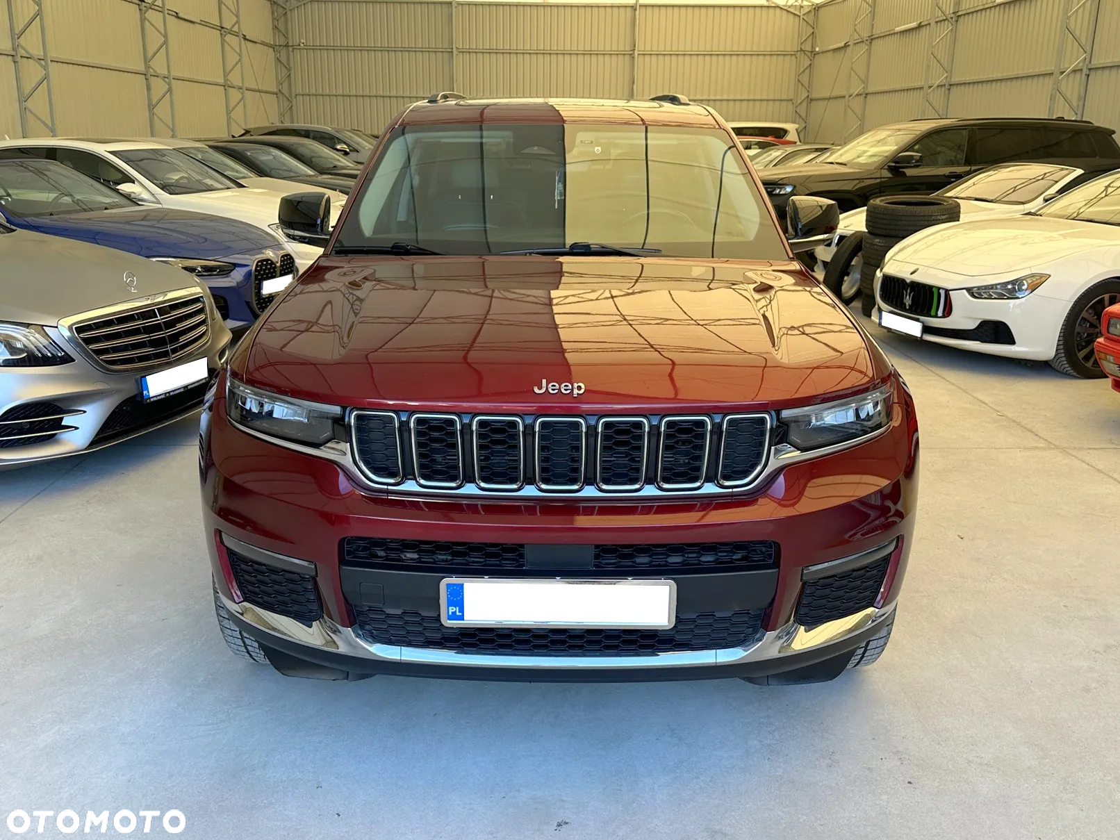 Jeep Grand Cherokee - 14