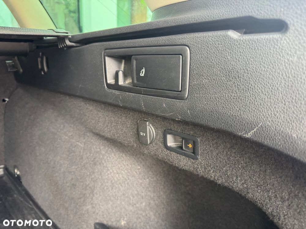 Volkswagen Passat 1.6 TDI BMT Trendline - 12