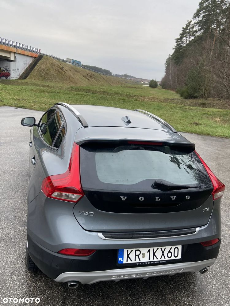 Volvo V40 T3 Drive-E Momentum - 28