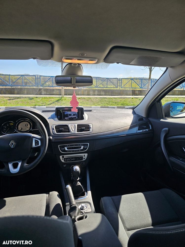 Renault Megane III Coupe 1.5 dCi Color Edition - 6