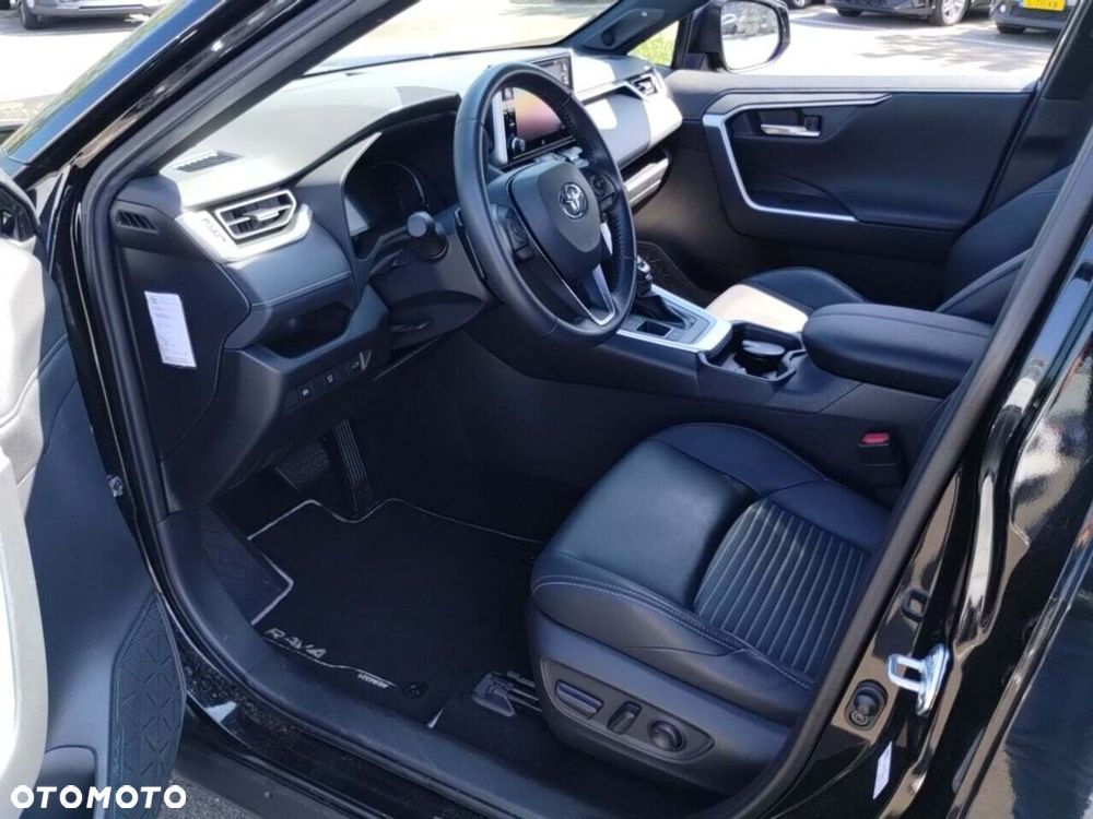 Toyota RAV4 - 5