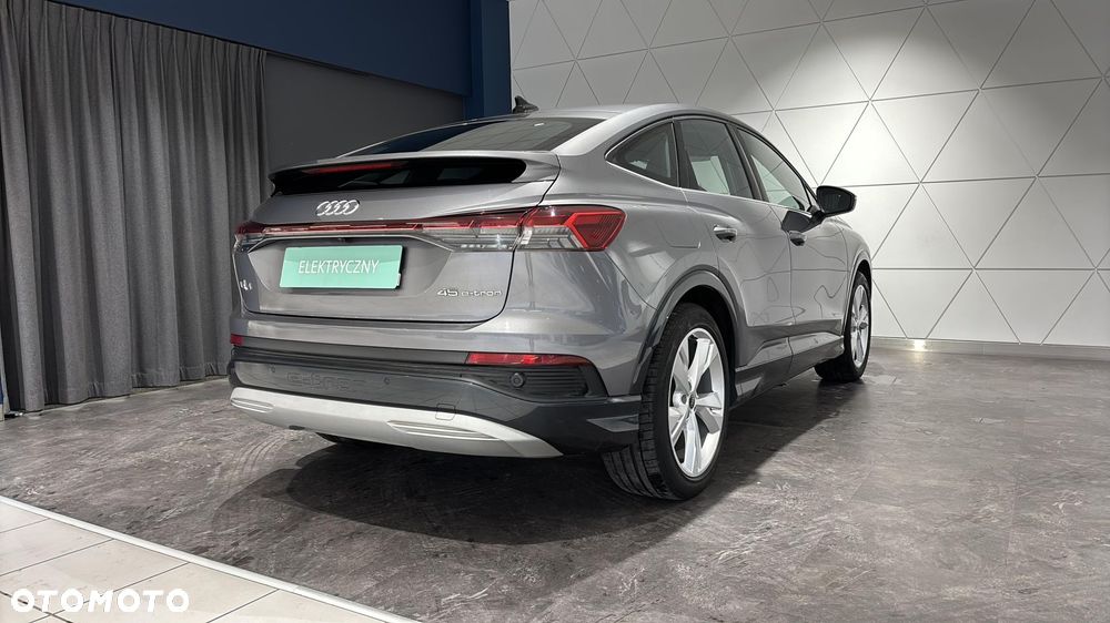 Audi Q4 e-tron - 6