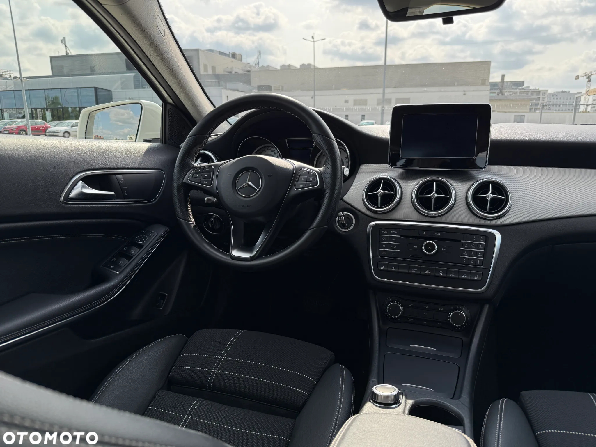 Mercedes-Benz GLA 250 4-Matic - 13
