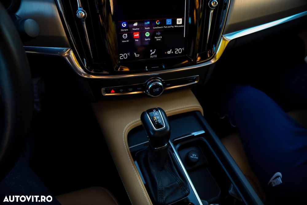 Volvo S90 D5 AWD Geartronic Momentum Pro - 14