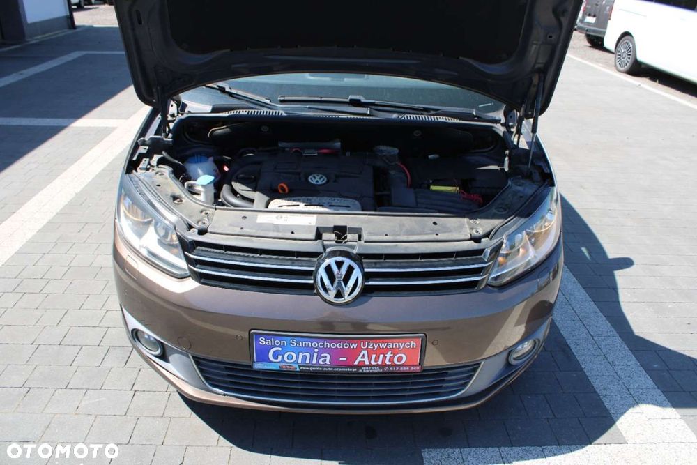 Volkswagen Touran - 14