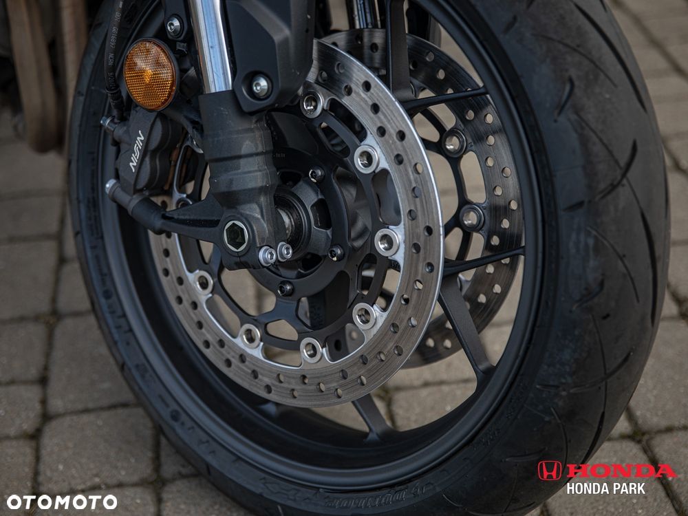 Honda CB - 8