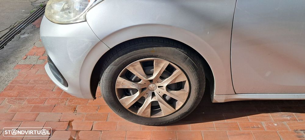 Peugeot 208 1.2 PureTech Active - 2