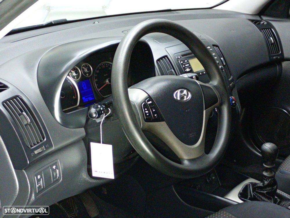 Hyundai i30 1.6 CRDI Classic - 9